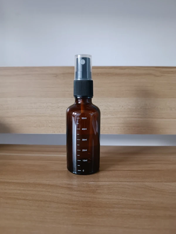 Sklenený flakón s rozprašovačom 50ml 1